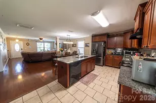 908 Sherman St, Gastonia, NC 28052 - Photo 10