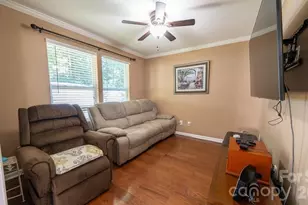 908 Sherman St, Gastonia, NC 28052 - Photo 12