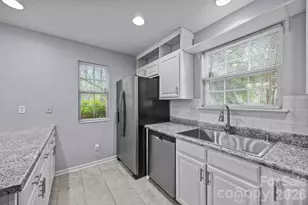 8230 Rudolph Rd, Charlotte, NC 28216 - Photo 18