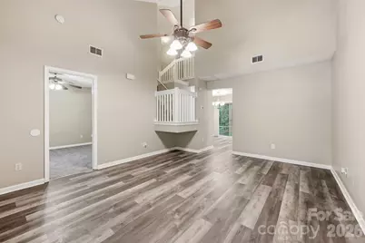 8230 Rudolph Road, Charlotte, NC 28216 - Photo 4