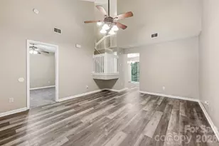 8230 Rudolph Rd, Charlotte, NC 28216 - Photo 4