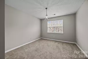 8230 Rudolph Rd, Charlotte, NC 28216 - Photo 22