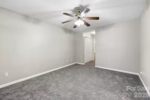 8230 Rudolph Rd, Charlotte, NC 28216 - Photo 28
