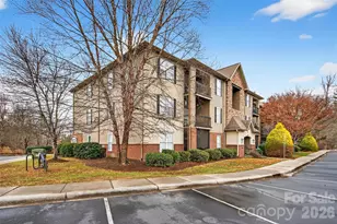 202 Brickton Village Cir, Fletcher, NC 28732 - Photo 2