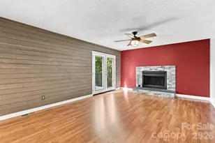 14301 Harbor Estate Rd, Charlotte, NC 28278 - Photo 12