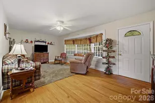 5513 Old Linville Rd, Marion, NC 28752 - Photo 8
