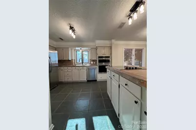 1754 12th Street NE, Hickory, NC 28601 - Photo 10
