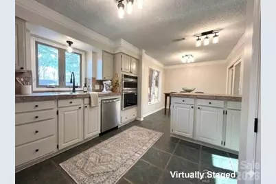 1754 12th Street NE, Hickory, NC 28601 - Photo 8