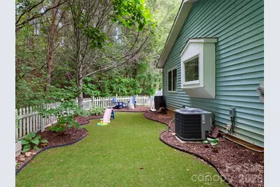 39 Rocking Porch Lane, Asheville, NC 28805 - Photo 4