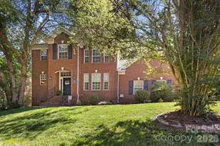 324 Brixham Pl, Fort Mill, SC 29708 - Photo 2