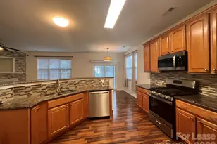 17508 Westmill Ln, Charlotte, NC 28277 - Photo 2