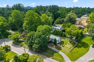 589 Sand Hill Rd, Asheville, NC 28806 - Photo 2