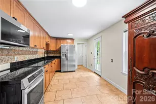 589 Sand Hill Rd, Asheville, NC 28806 - Photo 8