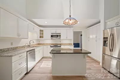 2150 9th Street NW, Hickory, NC 28601 - Photo 8