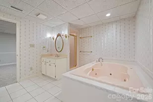 2150 9th St NW, Hickory, NC 28601 - Photo 44