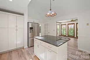 2150 9th St NW, Hickory, NC 28601 - Photo 10