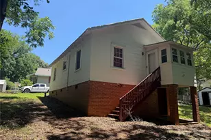 122 E Hargrave St, Wadesboro, NC 28170 - Photo 4