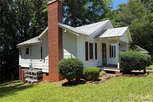 122 E Hargrave St, Wadesboro, NC 28170 - Photo 2