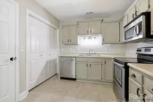 42 Queen Rd, Candler, NC 28715 - Photo 12