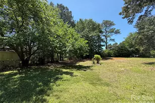 652 Cherry St, Wadesboro, NC 28170 - Photo 6