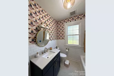 2016 Lombardy Circle, Charlotte, NC 28203 - Photo 10