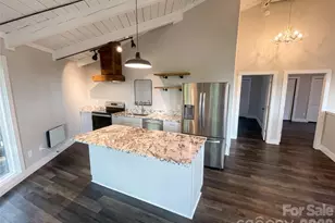 119 Beechwood Ln, Beech Mountain, NC 28604 - Photo 2