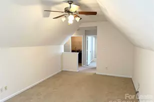 8227 Belmont Stables Dr, Charlotte, NC 28216 - Photo 16