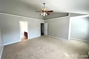 8227 Belmont Stables Dr, Charlotte, NC 28216 - Photo 20