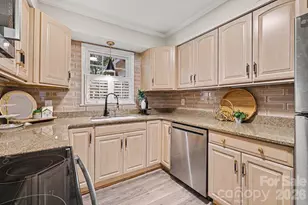 2235 Rexford Rd, Charlotte, NC 28211 - Photo 8