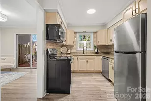 2235 Rexford Rd, Charlotte, NC 28211 - Photo 10