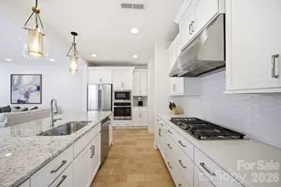 6008 Corbin Woods Ct, Charlotte, NC 28226 - Photo 6