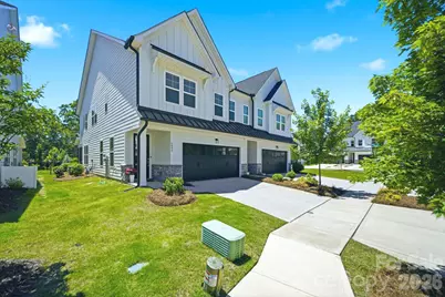 6008 Corbin Woods Court, Charlotte, NC 28226 - Photo 2