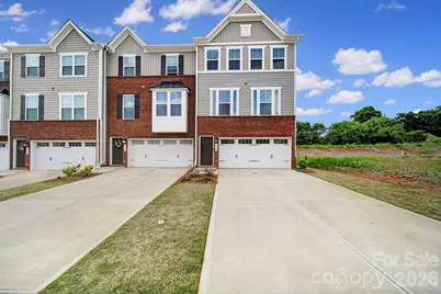 2528 Grantham Place Drive, Fort Mill, SC 29715 - Photo 2