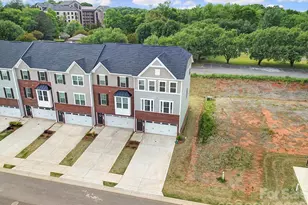 2528 Grantham Place Dr, Fort Mill, SC 29715 - Photo 4
