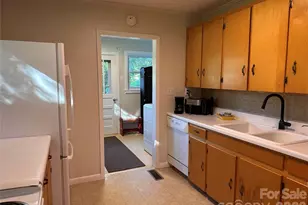 21 Byrd Ln, Brevard, NC 28712 - Photo 6