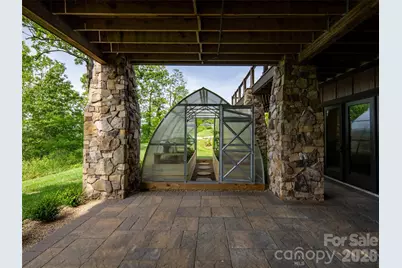 93 N Snow Ridge Drive, Hendersonville, NC 28792 - Photo 38