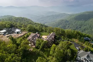 93 N Snow Ridge Dr, Hendersonville, NC 28792 - Photo 4