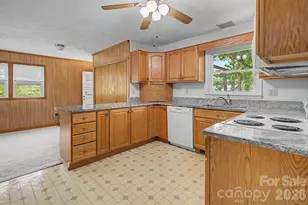 12 Webster St, Weaverville, NC 28787 - Photo 16