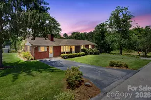 12 Webster St, Weaverville, NC 28787 - Photo 4