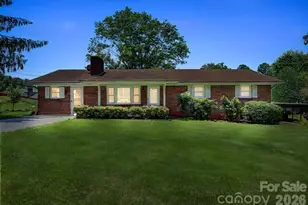 12 Webster St, Weaverville, NC 28787 - Photo 2