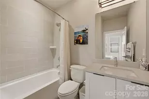 1747 Cannon View Ln, Charlotte, NC 28208 - Photo 24