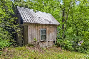 2212 Green River Rd, Zirconia, NC 28790 - Photo 44