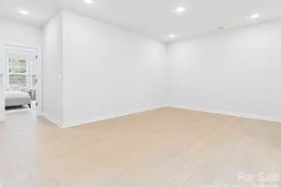 2641 Ravencroft Dr, Charlotte, NC 28208 - Photo 20