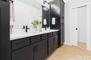 2641 Ravencroft Dr, Charlotte, NC 28208 - Photo 18