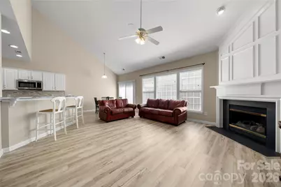 9313 Linden Tree Lane, Charlotte, NC 28277 - Photo 18