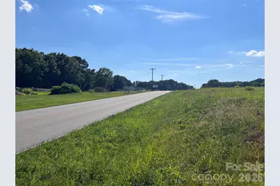 000 E Homestead Avenue, Boiling Springs, NC 28017 - Photo 2