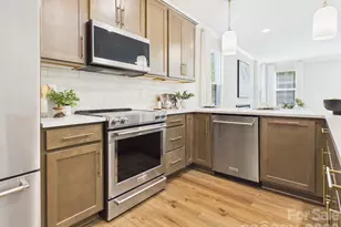 2645 Ravencroft Dr, Charlotte, NC 28208 - Photo 8