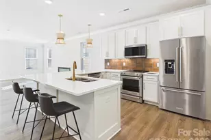 2645 Ravencroft Dr, Charlotte, NC 28208 - Photo 6