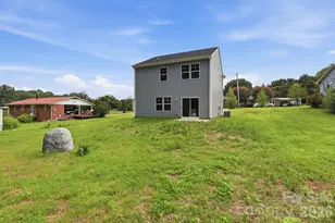 2604 Greencrest Ln, Statesville, NC 28677 - Photo 26