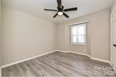 6156 Meadow Rose Lane, Charlotte, NC 28215 - Photo 16
